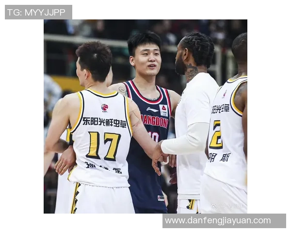 CBA精彩对决广东队迎战天津队直播盛况全程回顾与分析 CBA精彩对决广东队迎战天津队直播盛况全程回顾与分析